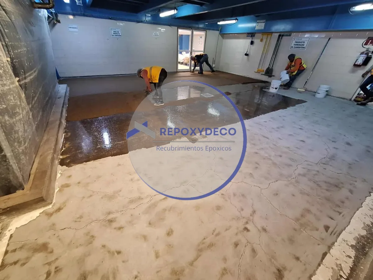 Piso antiestático aplicado por REPOXYDECO