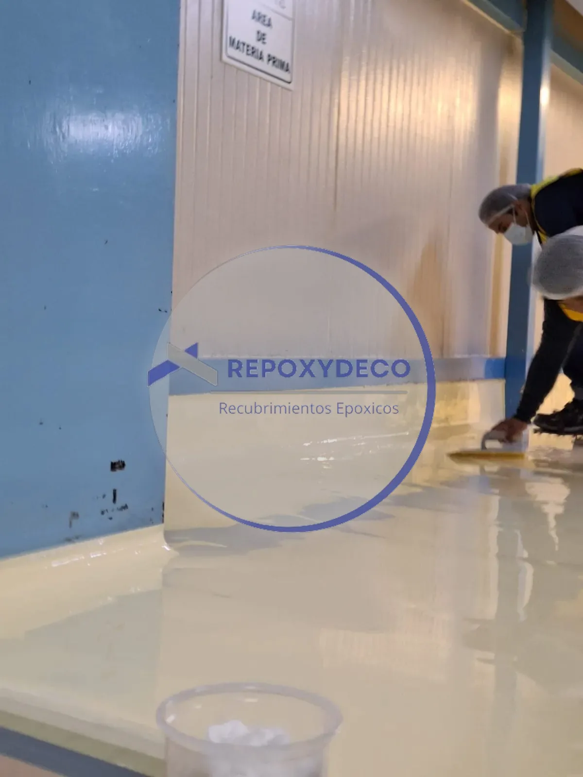 Piso disipativo (ESD) aplicado por REPOXYDECO